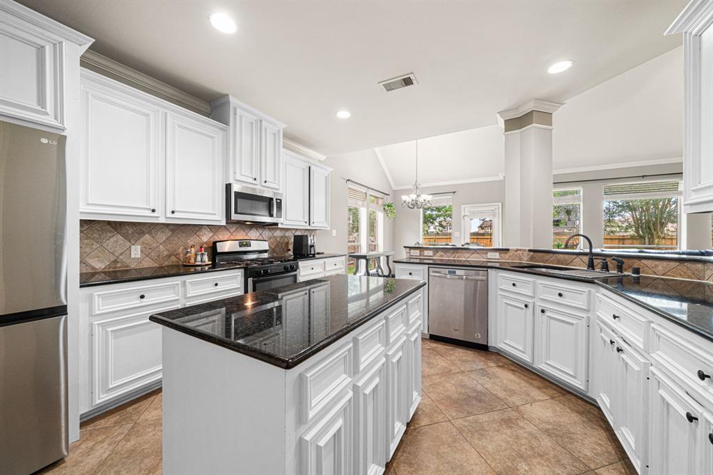 2530 Cezanne Circle, Missouri City, Texas image 12