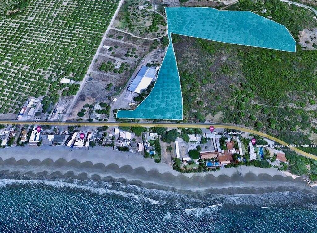0 3.8 hectáreas en "Playa Los Cocos"