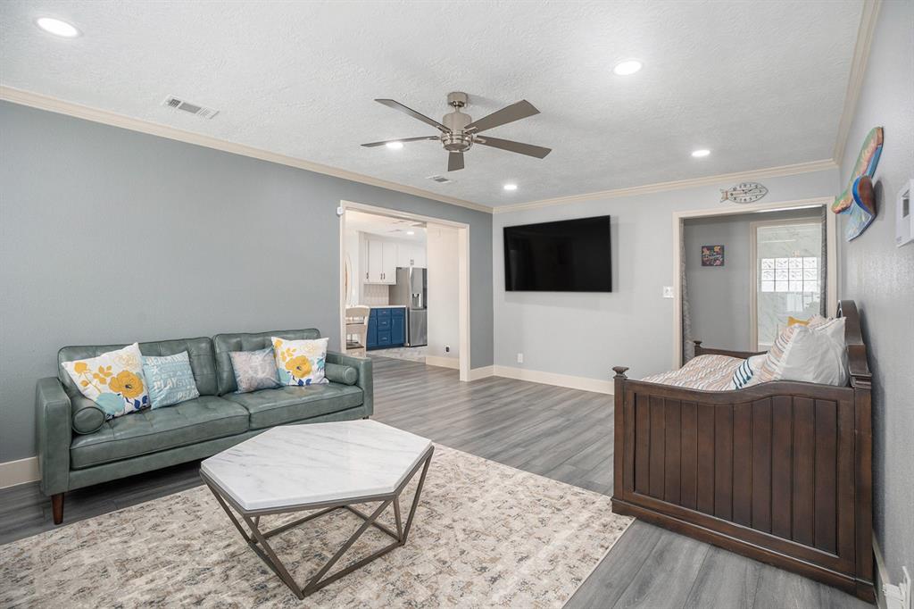5720 Fraser Avenue, Galveston, Texas image 7
