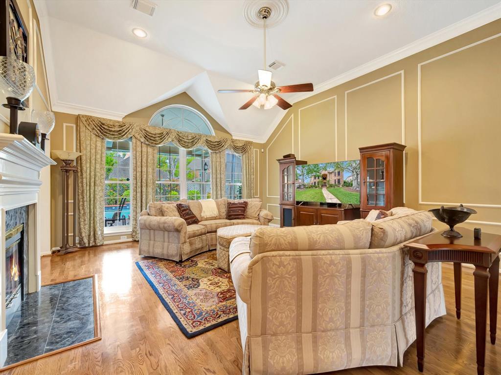 4011 Hallmark Fair Court, Pasadena, Texas image 8