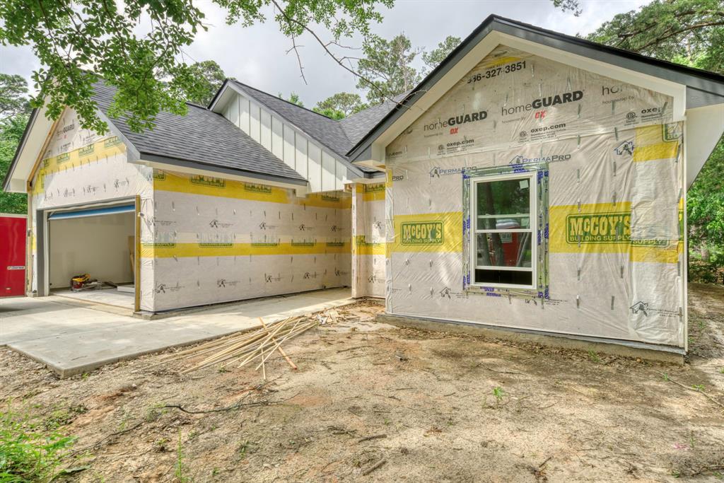 1112 Holly Springs Drive, Huntsville, Texas image 1