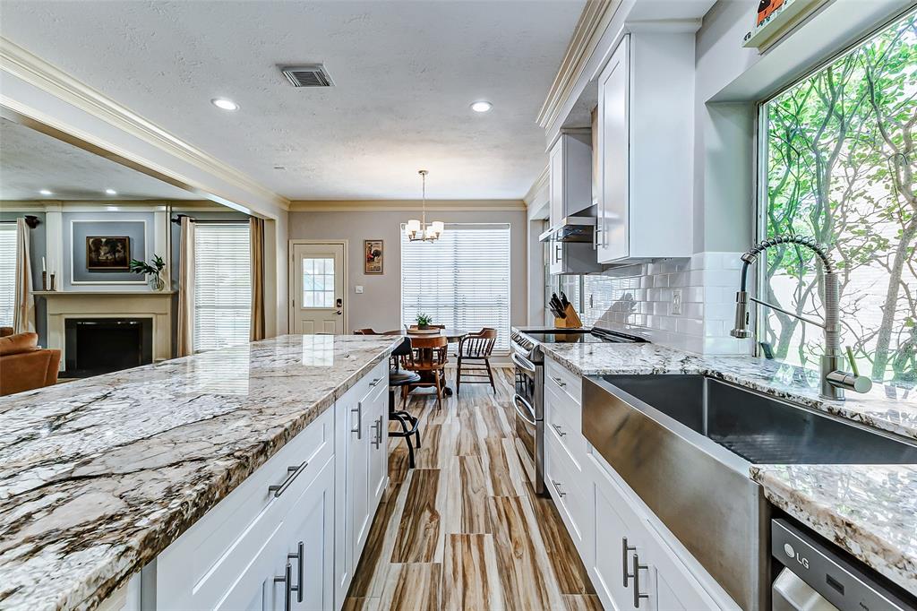 1814 Breezy Bend Drive, Katy, Texas image 8