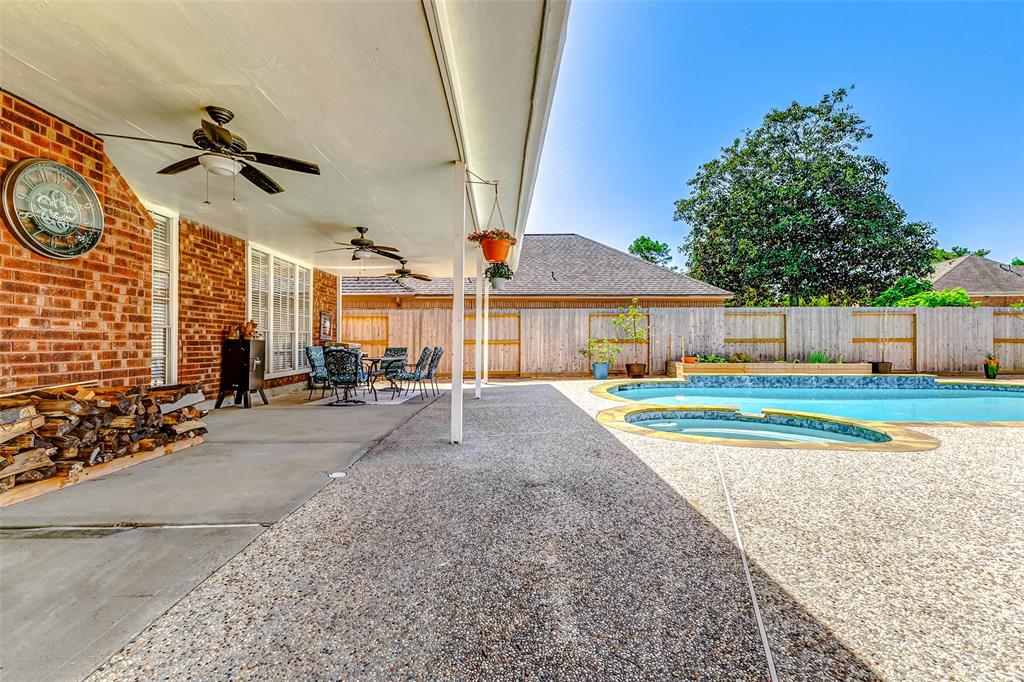 1814 Breezy Bend Drive, Katy, Texas image 3