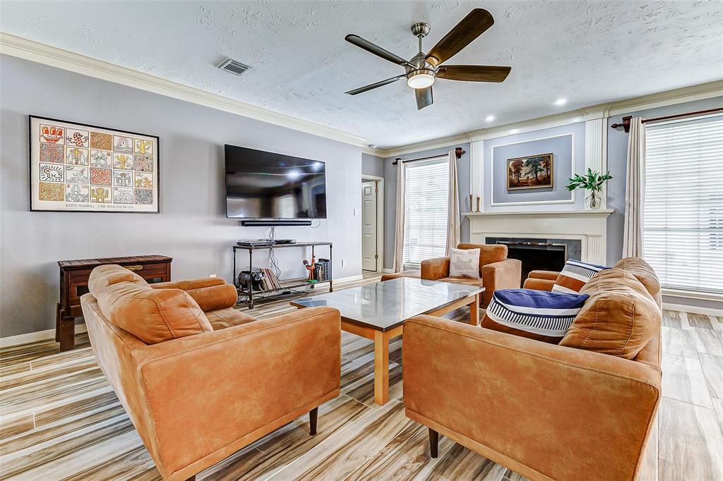 1814 Breezy Bend Drive, Katy, Texas image 13