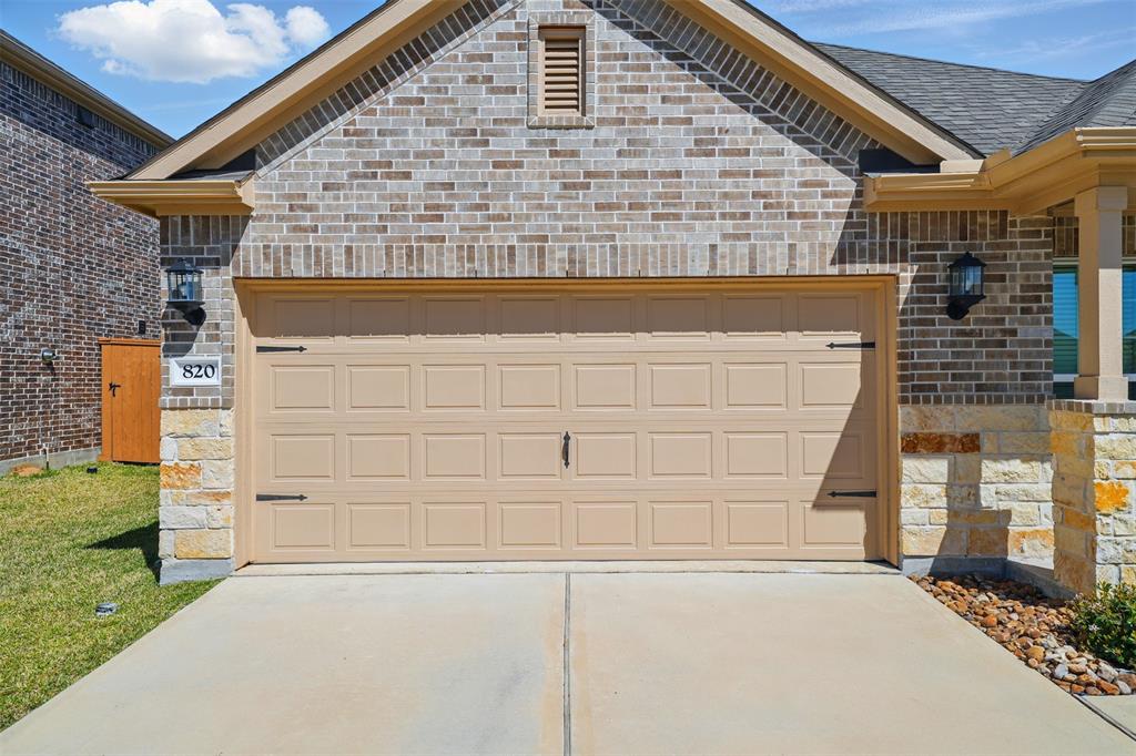 820 Dawn Redwood Court, Conroe, Texas image 4