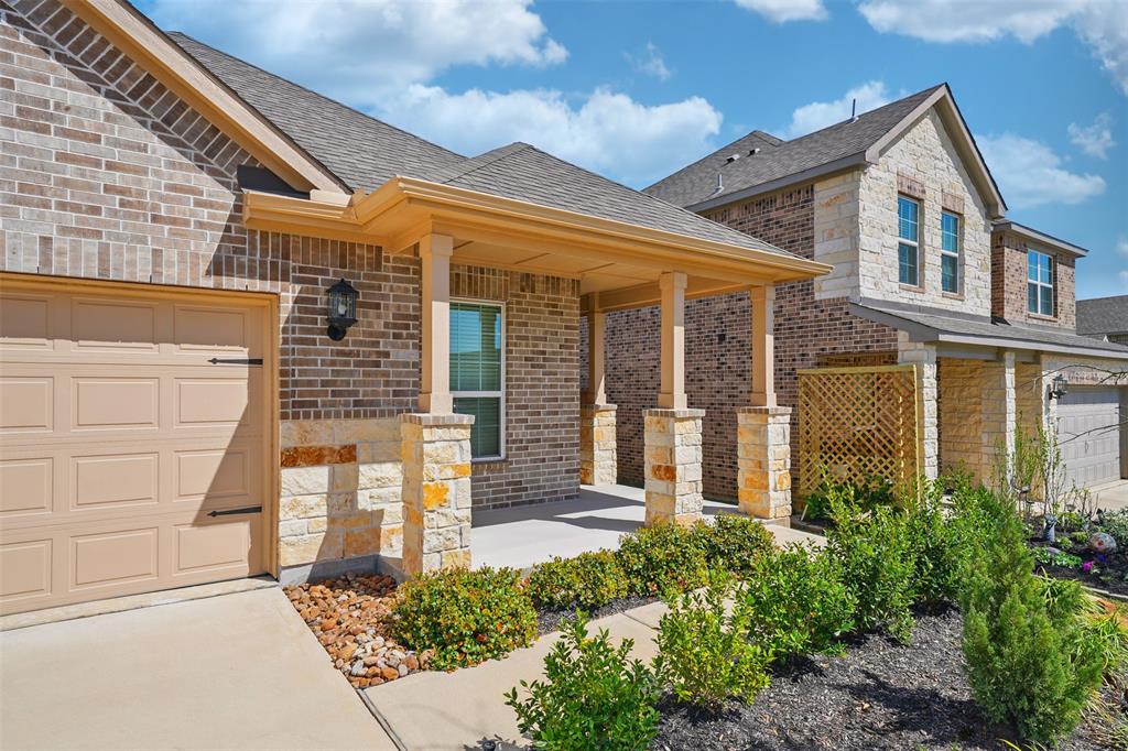 820 Dawn Redwood Court, Conroe, Texas image 5