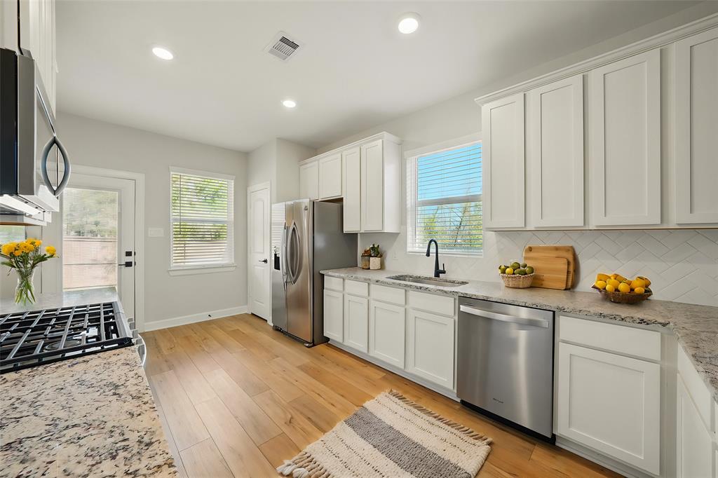 820 Dawn Redwood Court, Conroe, Texas image 18