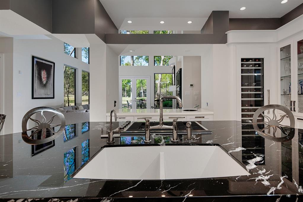 31 Chestnut Hill Court, The Woodlands, Texas image 14