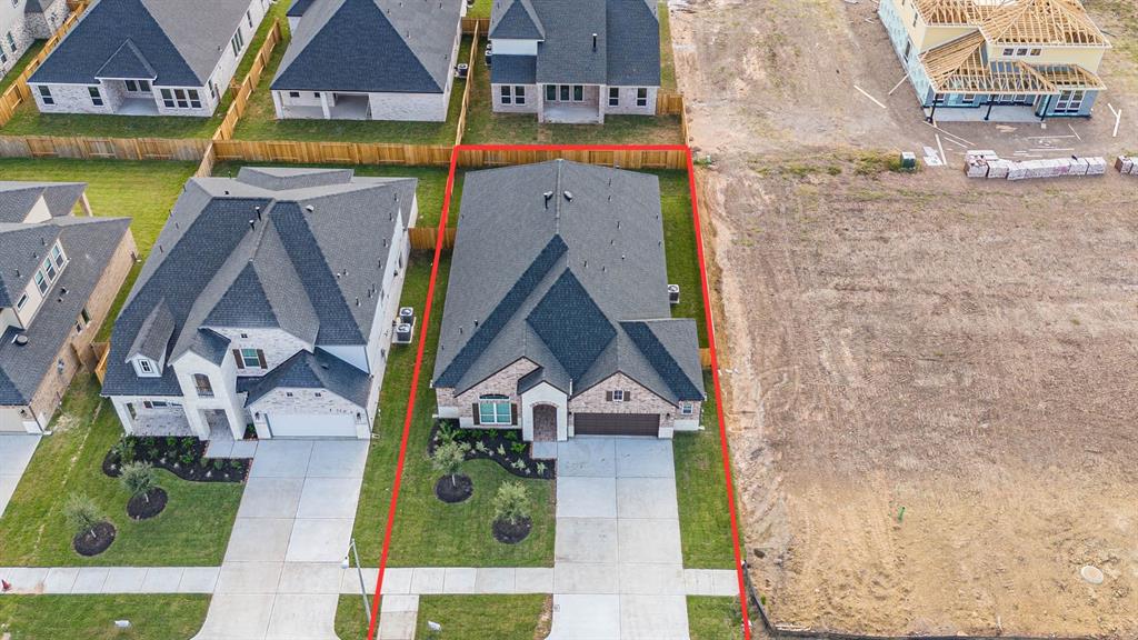 4702 Breezewood Drive, Rosenberg, Texas image 2