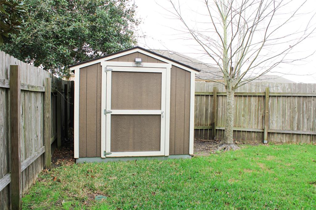 6867 Juniper Arbor Lane, Dickinson, Texas image 37