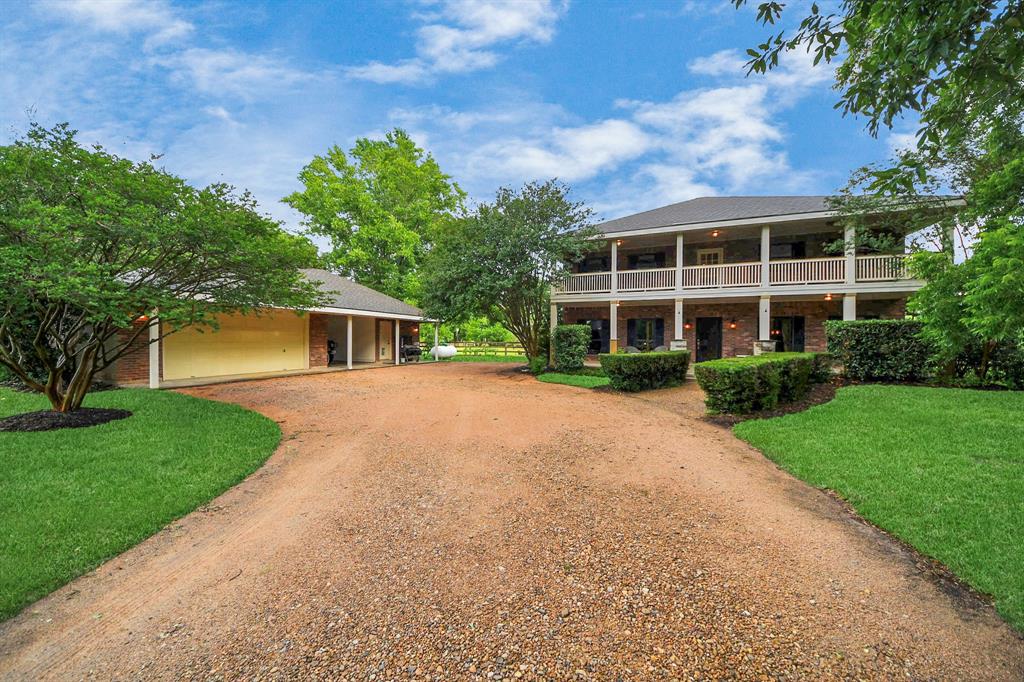 5407 Holly Valley Lane, Richmond, Texas image 2
