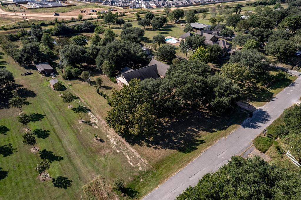 10403 W Hidden Lake Lane, Richmond, Texas image 30