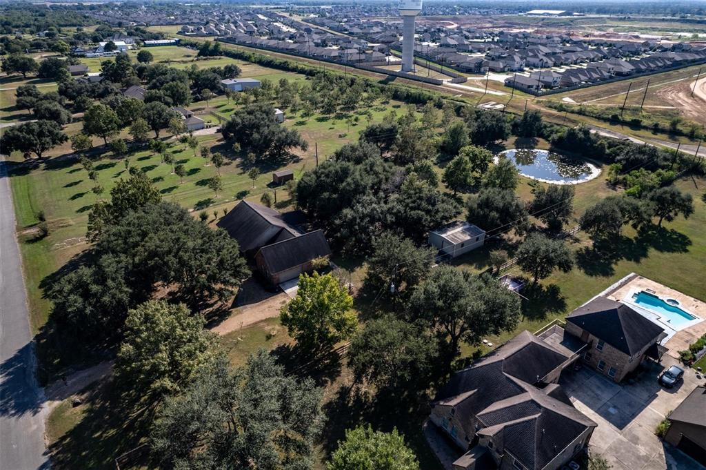 10403 W Hidden Lake Lane, Richmond, Texas image 32