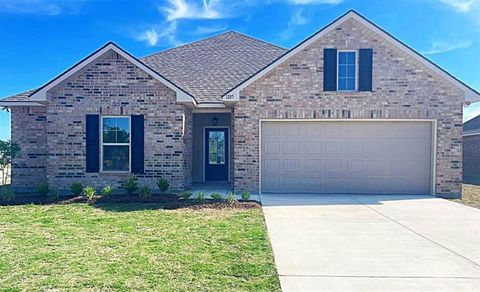 Single Family Residence in Orange TX 1105 Little Cypress Loop.jpg