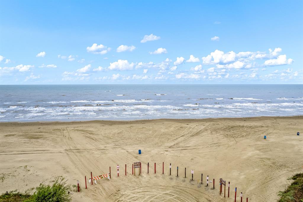 11207 Schwartz Drive, Galveston, Texas image 36