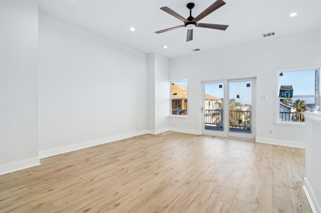 11207 Schwartz Drive, Galveston, Texas image 25