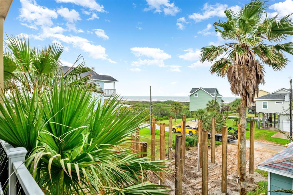 11207 Schwartz Drive, Galveston, Texas image 27