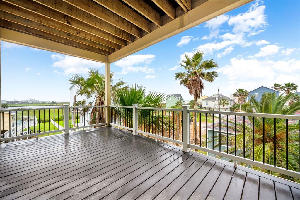 11207 Schwartz Drive, Galveston, Texas image 9