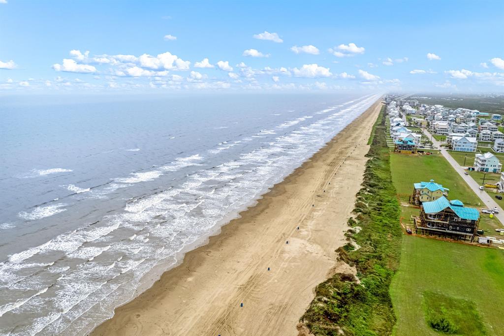 11207 Schwartz Drive, Galveston, Texas image 6