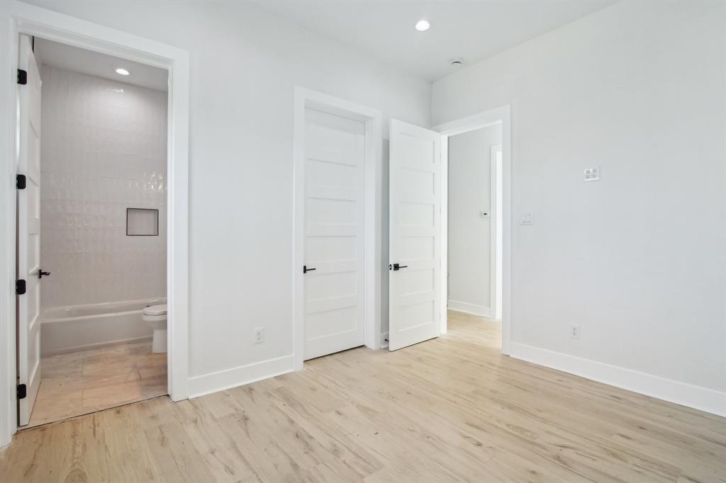 11207 Schwartz Drive, Galveston, Texas image 32