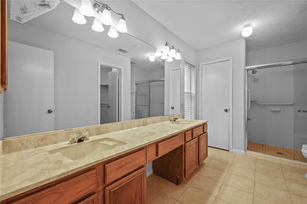 5535 Rivertree Lane, Spring, Texas image 17