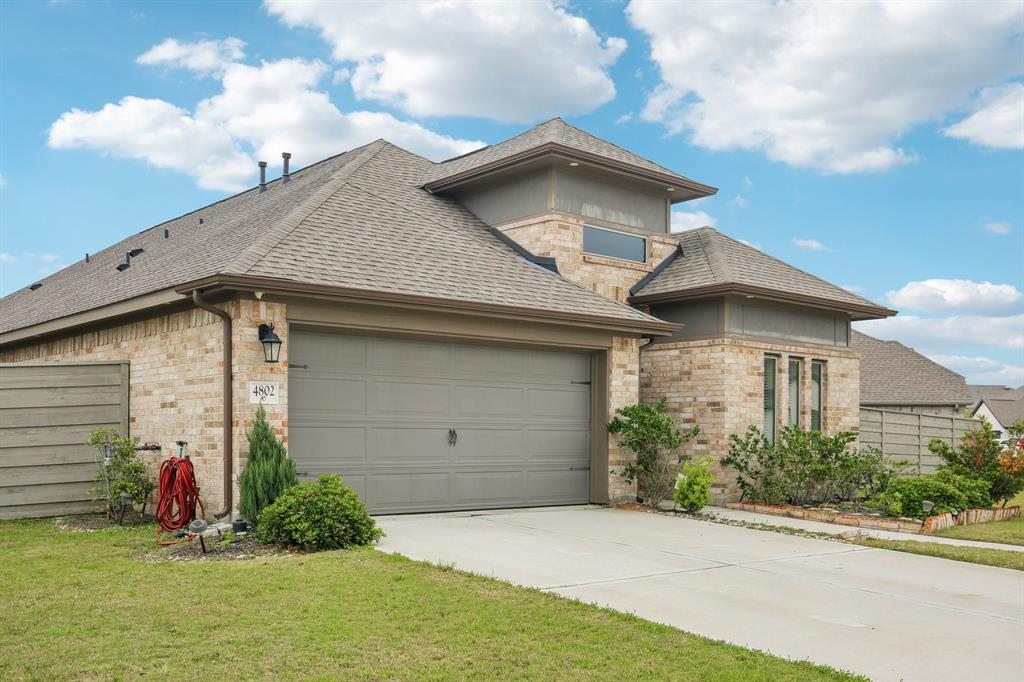 4802 Cedar Butte Lane, Manvel, Texas image 3