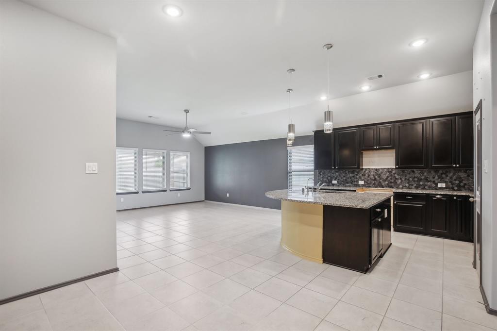 4802 Cedar Butte Lane, Manvel, Texas image 12