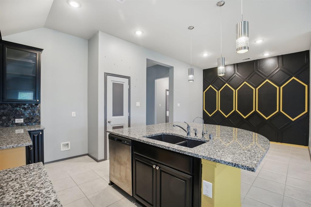 4802 Cedar Butte Lane, Manvel, Texas image 13