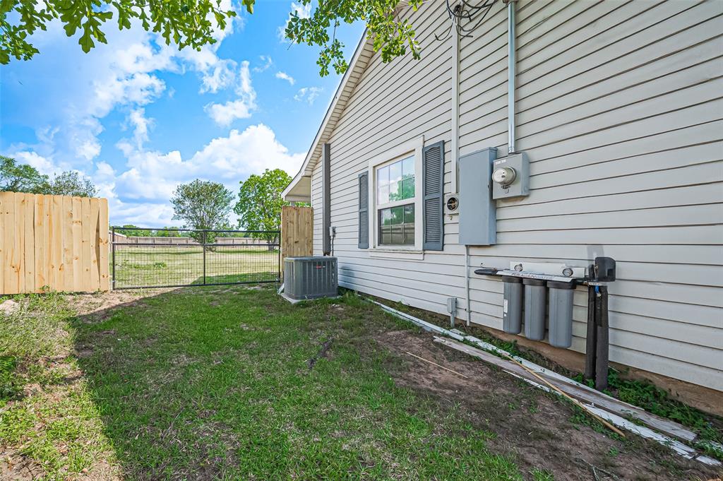 226 Highway 90 St, Sealy, Texas image 37