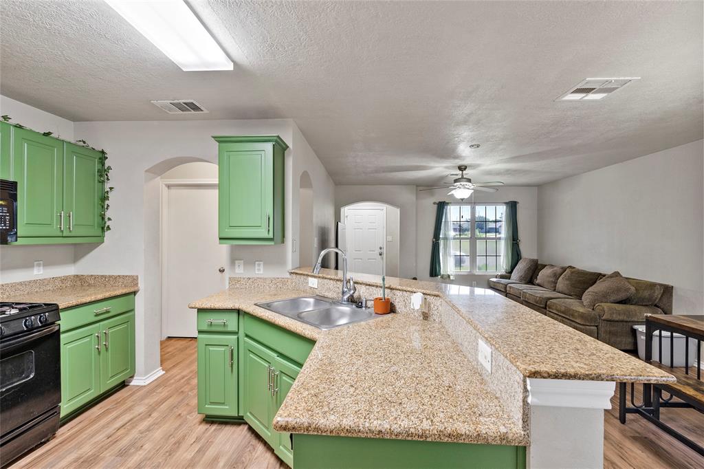 1160 Cottage Grove Circle, Bryan, Texas image 13