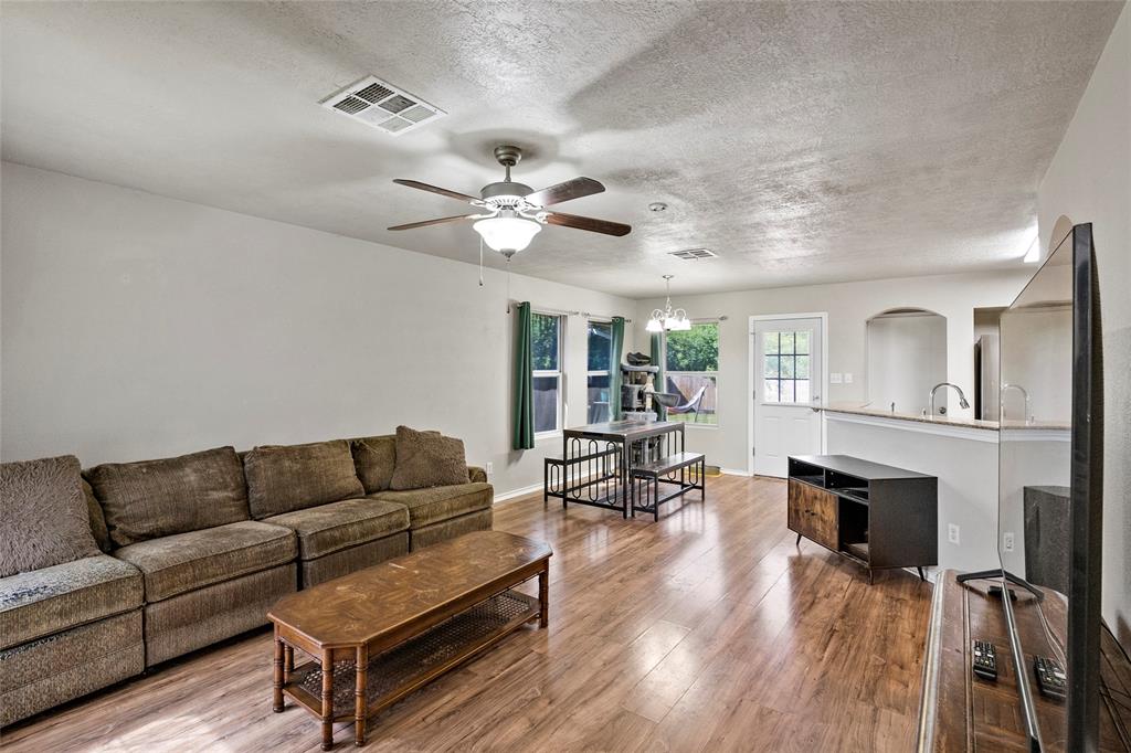 1160 Cottage Grove Circle, Bryan, Texas image 4