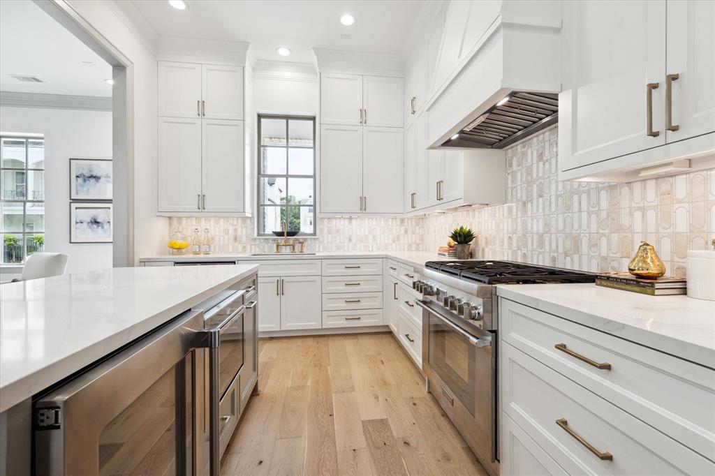 207 Sutton Row Place, Houston, Texas image 6