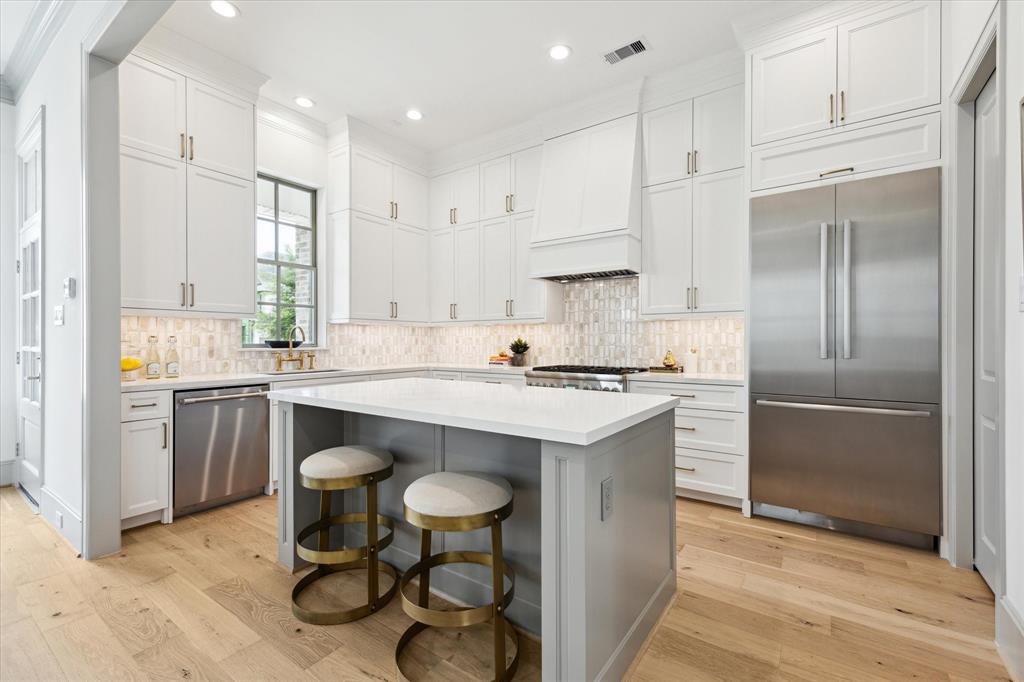 207 Sutton Row Place, Houston, Texas image 4