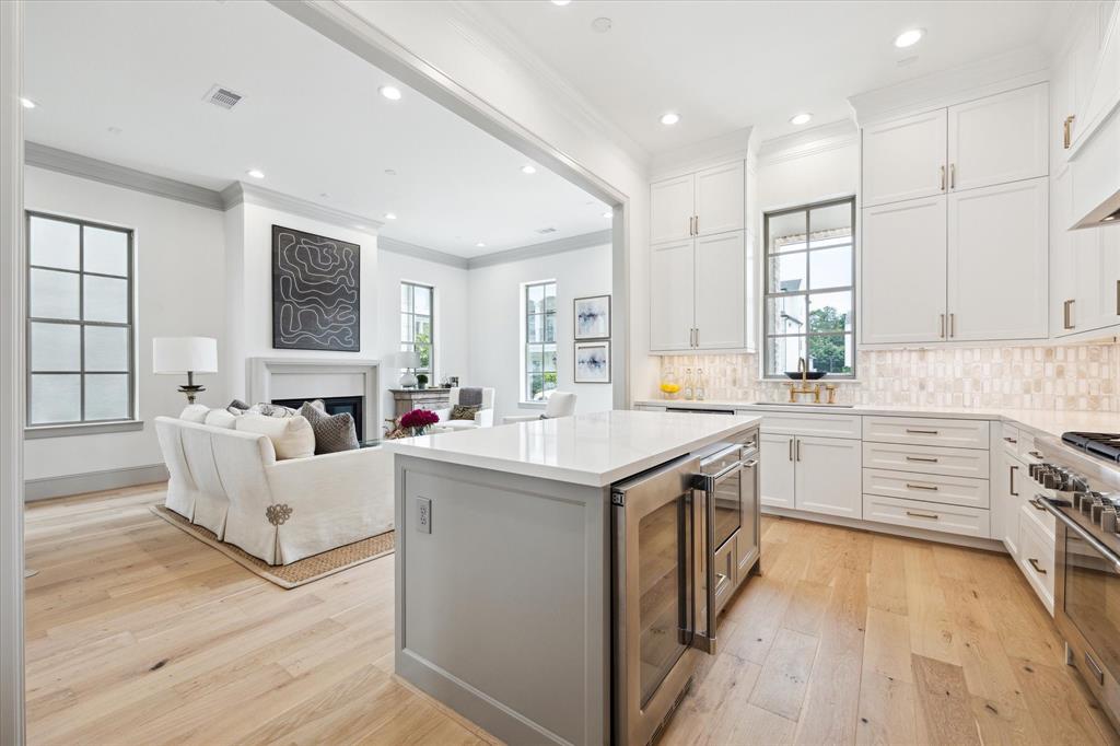 207 Sutton Row Place, Houston, Texas image 5