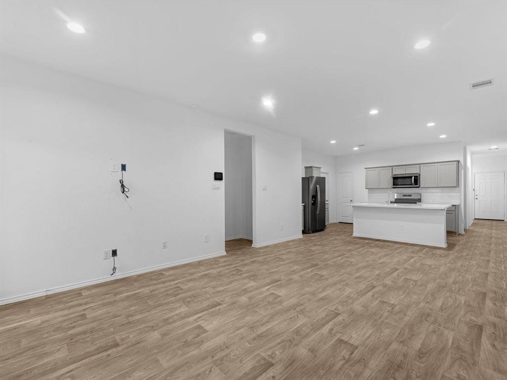 24026 Kentwood Springs Drive, Spring, Texas image 4