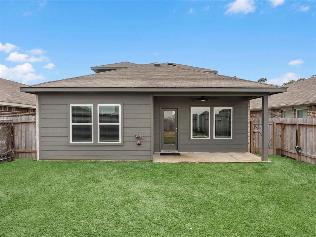 24026 Kentwood Springs Drive, Spring, Texas image 16