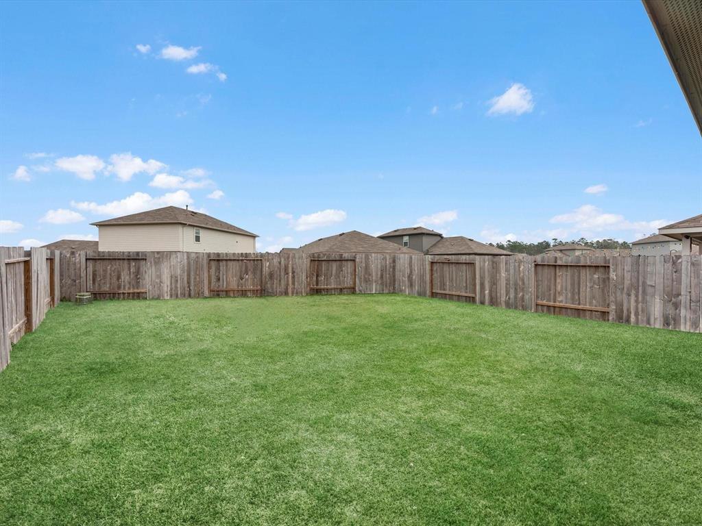 24026 Kentwood Springs Drive, Spring, Texas image 17