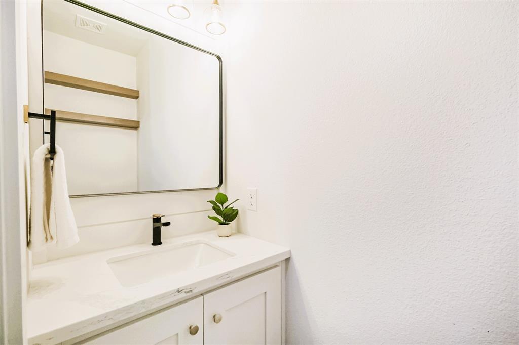 1226 Arabian Court, Angleton, Texas image 39