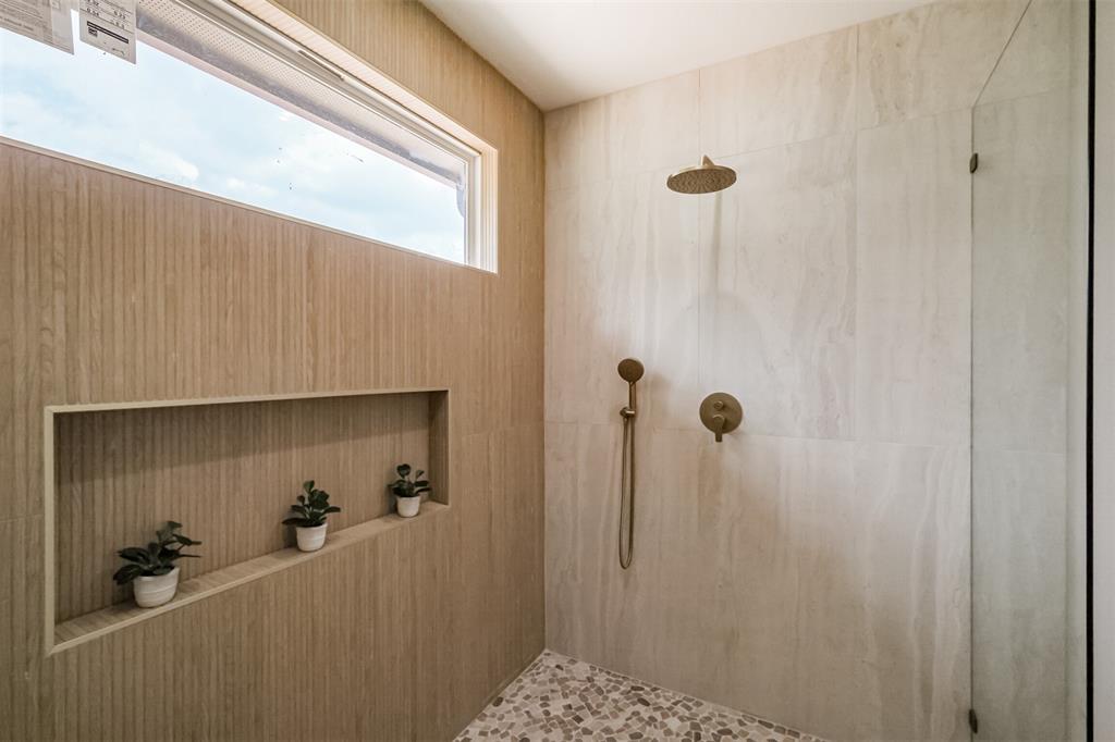 1226 Arabian Court, Angleton, Texas image 30