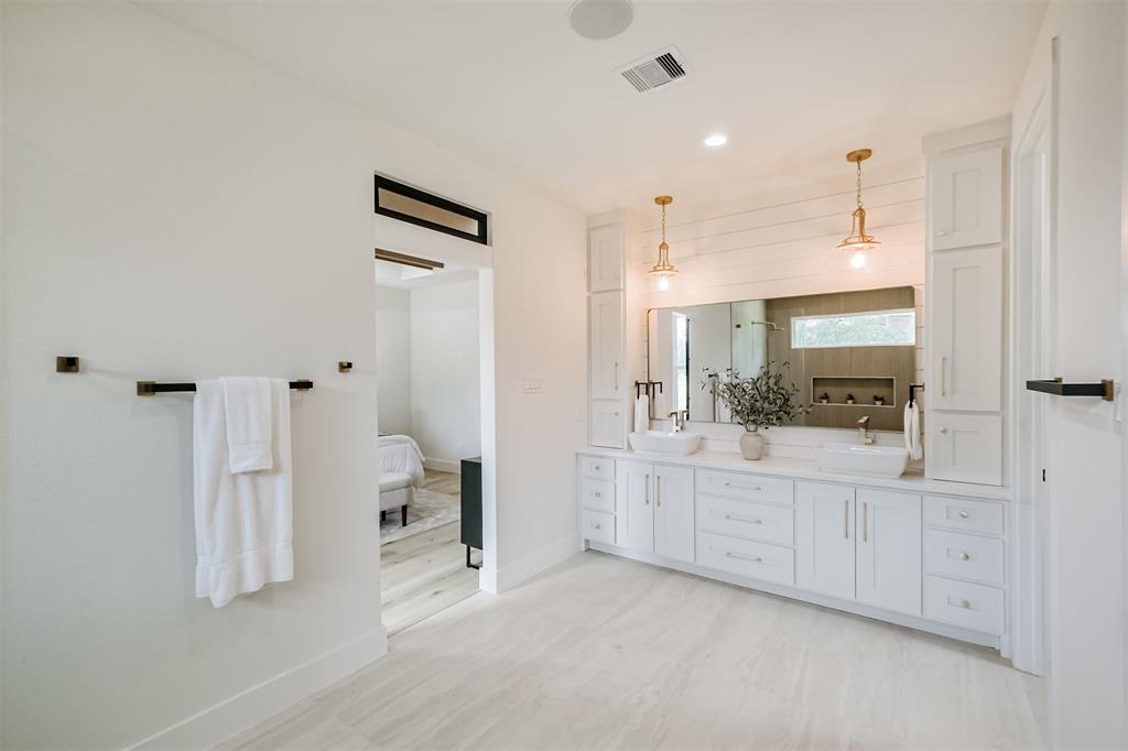 1226 Arabian Court, Angleton, Texas image 32