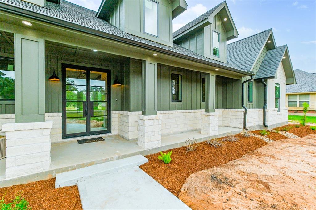 1226 Arabian Court, Angleton, Texas image 4