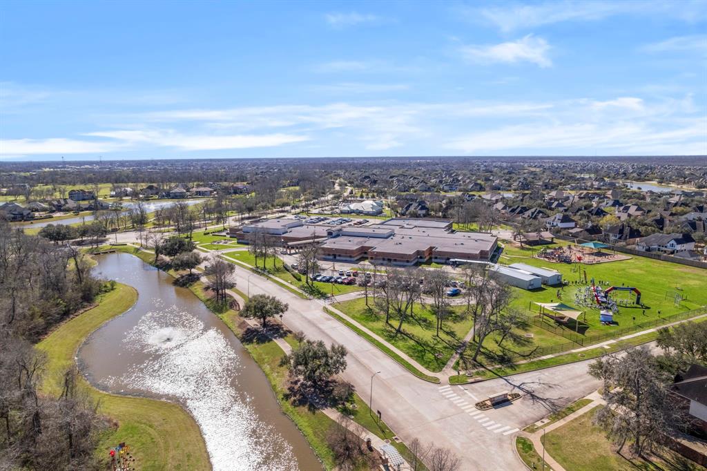 8503 Stones Throw Lane, Missouri City, Texas image 47