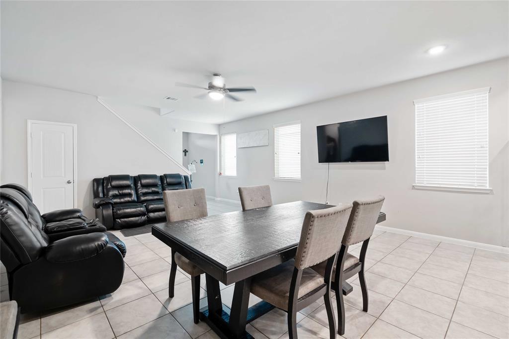 5215 Sunway Drive, Katy, Texas image 7