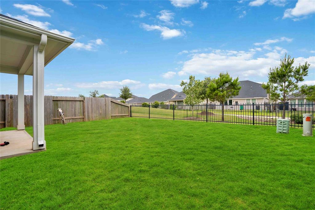 5215 Sunway Drive, Katy, Texas image 23