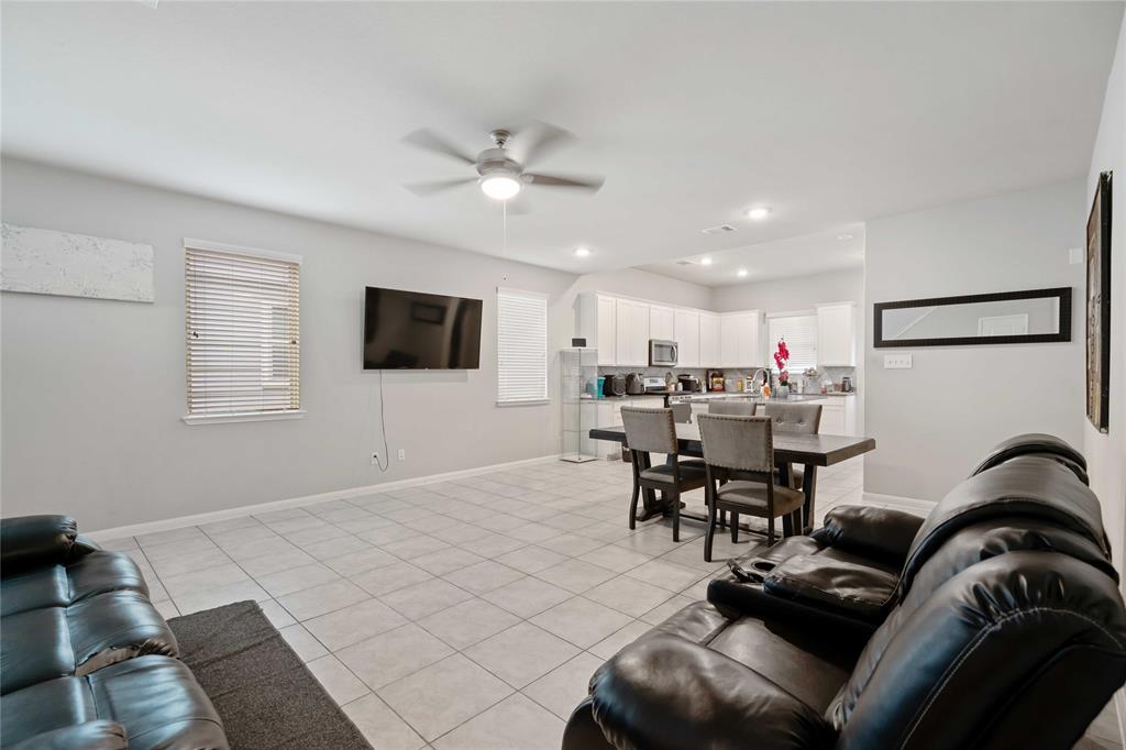 5215 Sunway Drive, Katy, Texas image 6