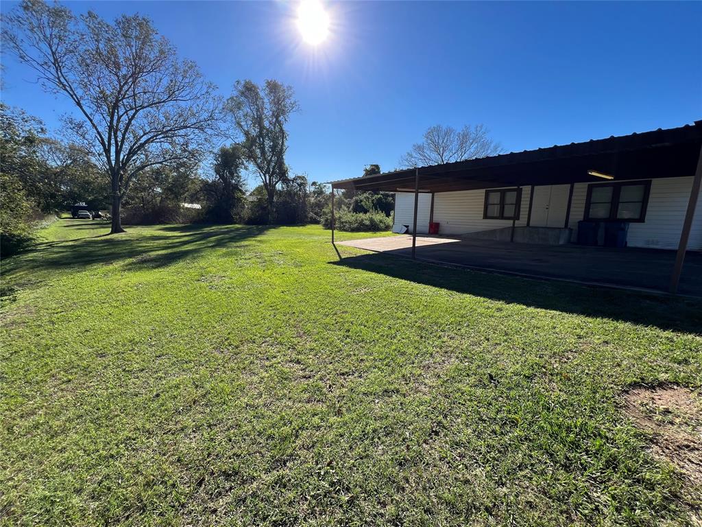 651 W Meyer Street, Bellville, Texas image 3