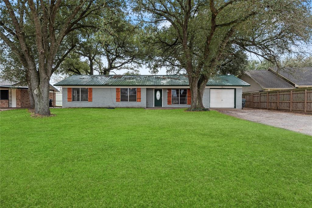227 Highway 90, Sealy, Texas image 1
