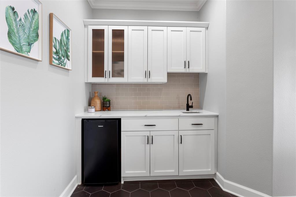 210 Lago Circle Drive, Santa Fe, Texas image 31