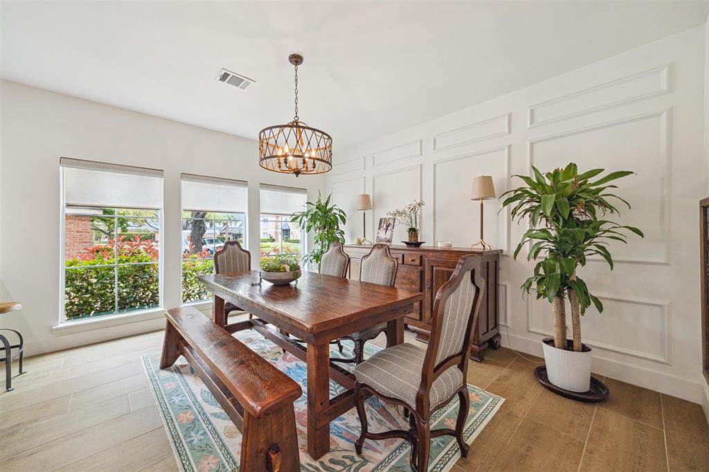 1215 Heathwood Drive