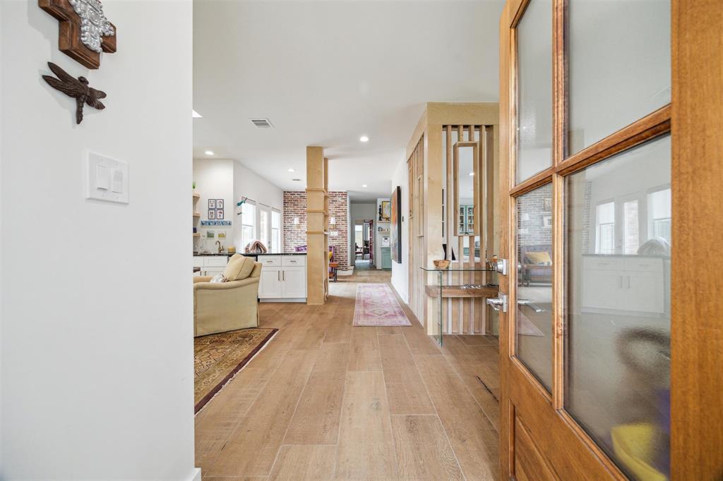 1215 Heathwood Drive